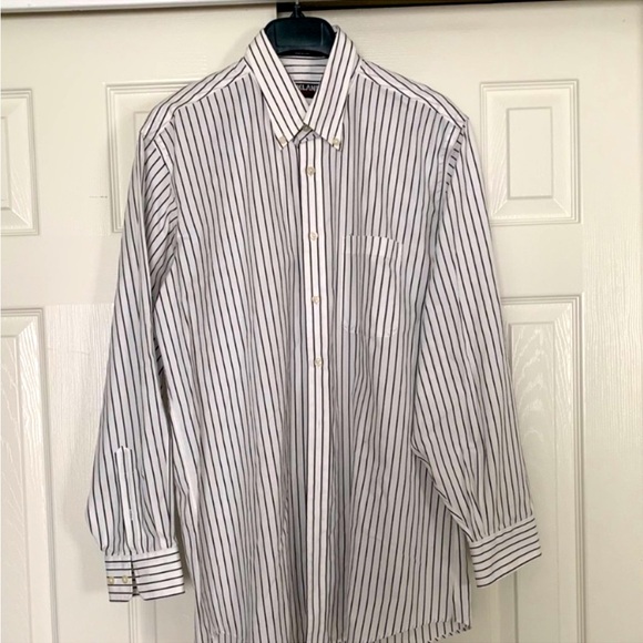 Kirkland Signature Other - Kirkland men button down shirt size 16.5-34 stripe cotton long sleeve